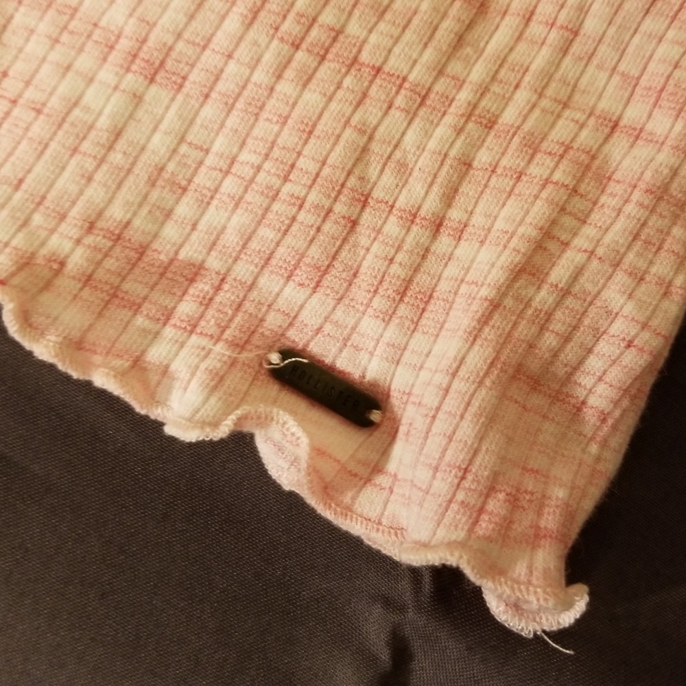 Hollister Must Have Button Down Pink Ruffle Top - Picture 3 of 3